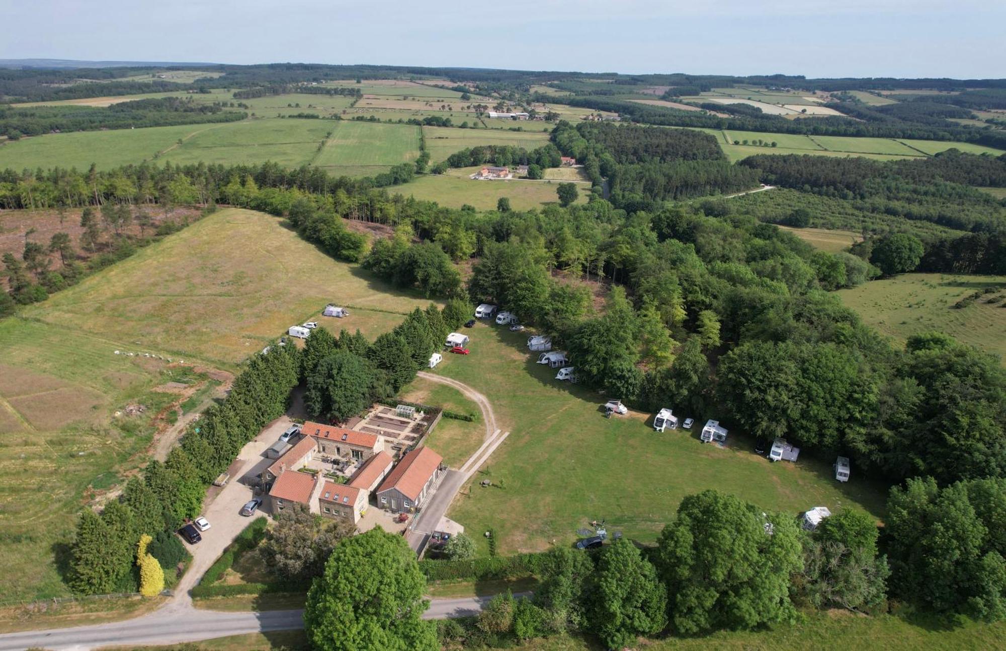 Bank Top Camping-North York Moors With Pitches For Caravans, Camper Vans And Tents Hotel Pickering Kültér fotó